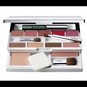 NWT CLINIQUE travel makeup palette